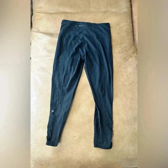 Lululemon Black Print Leggings Scrunched With Zippers Size 6 - Picture 10 of 12